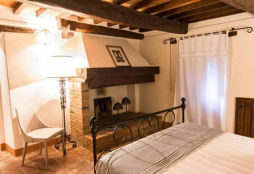Апартаменты 3 Спальни, Borgo Solamore