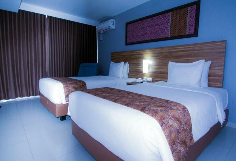 Номер Deluxe, Grand Inna Samudra Beach
