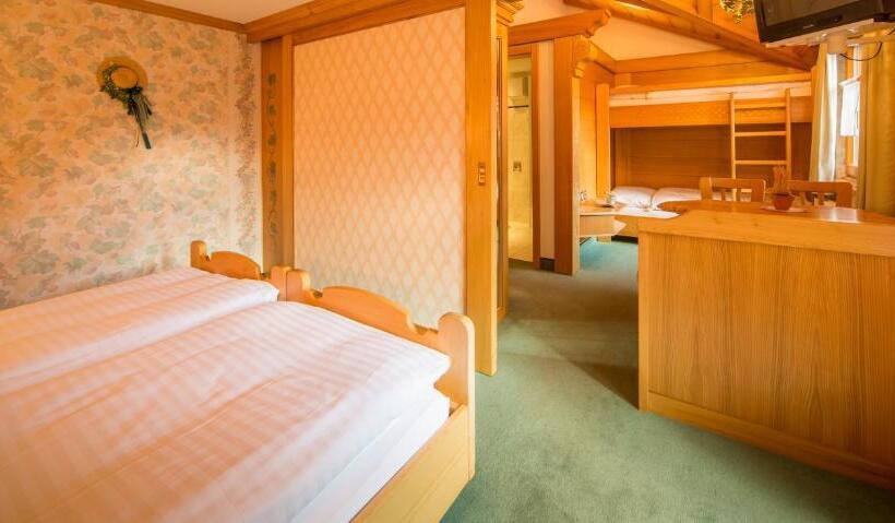 Семейный Номер Deluxe, Olympia