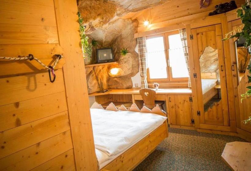 Номер Deluxe, Olympia