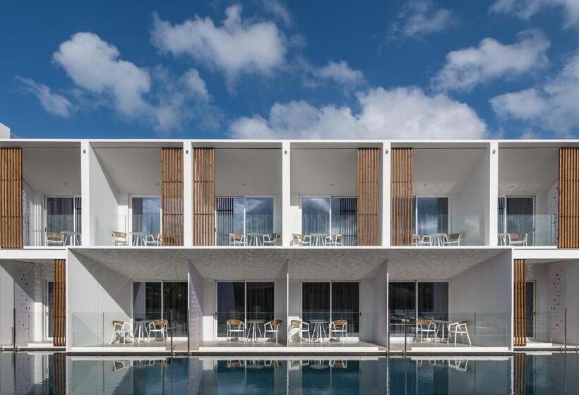 Junior swim-up suite, Sensus Experience By Lavris