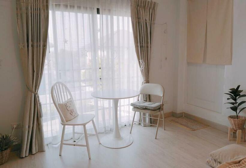 Семейный Номер Совместный Санузел, Nhunjai House   บ้านหนุนใจ