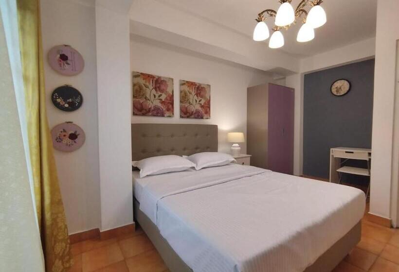 标准间, Lorin Bnb
