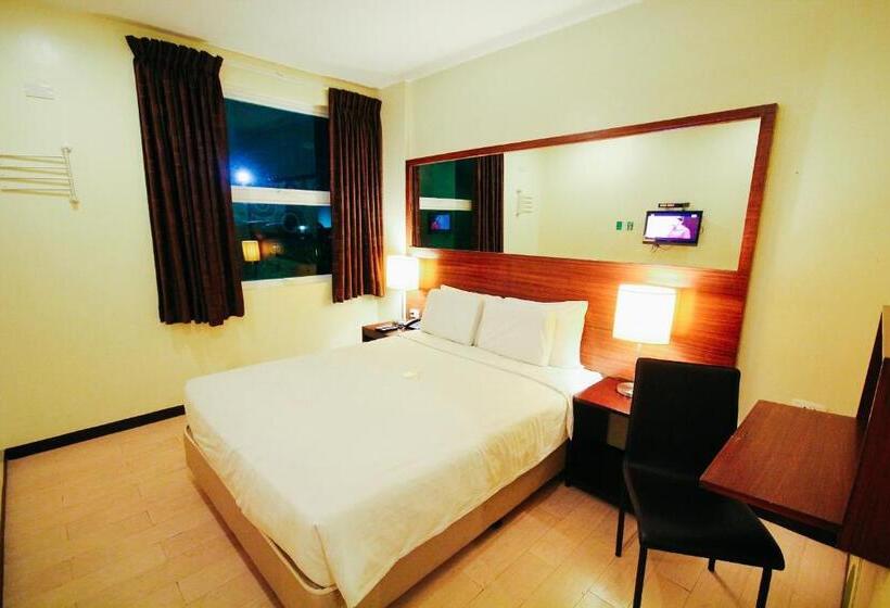 Quarto Estandar, Go Hotels Bacolod