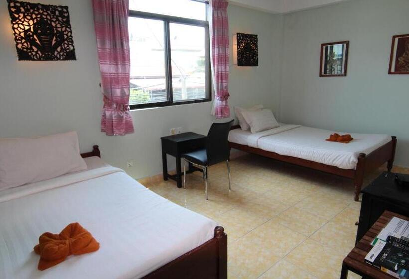 اتاق سوپریور, Naga Angkor Hostel