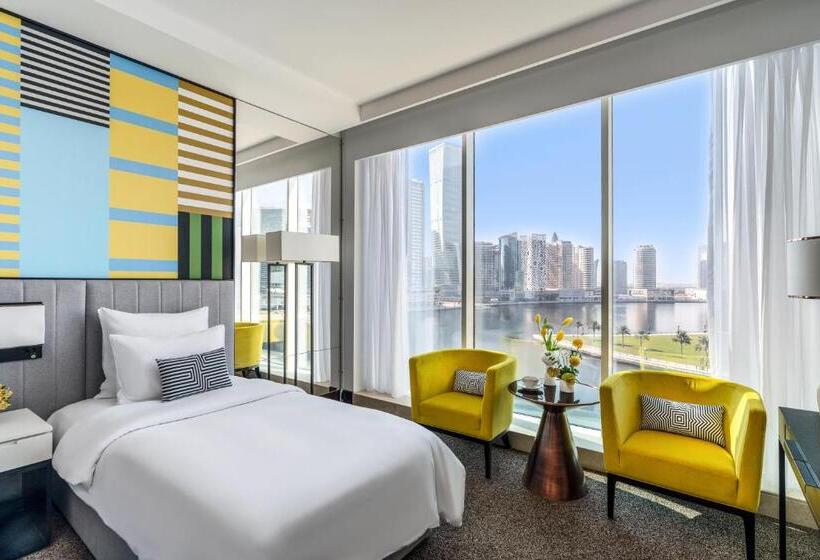 Номер Deluxe с Видом, Pullman Dubai Downtown