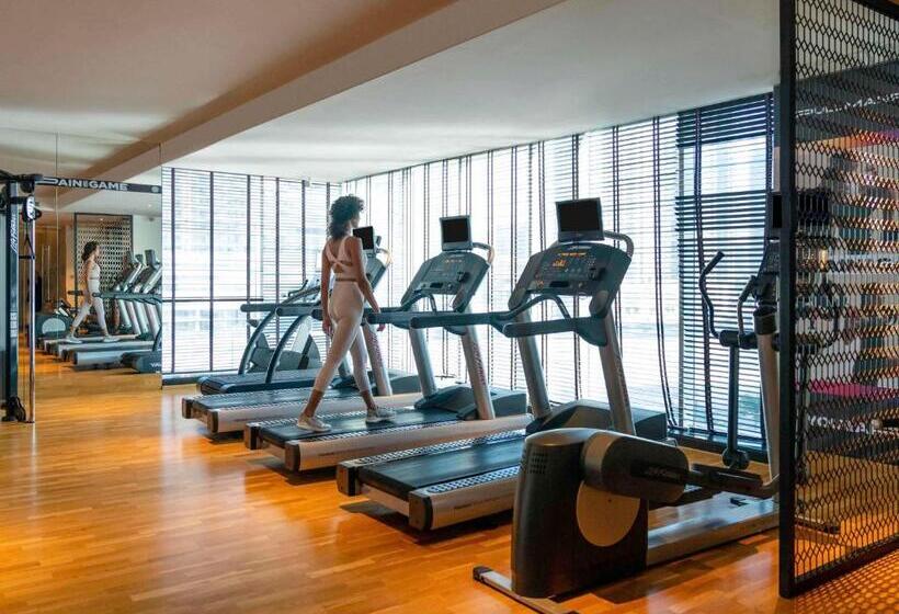 Номер Superior, Pullman Dubai Downtown