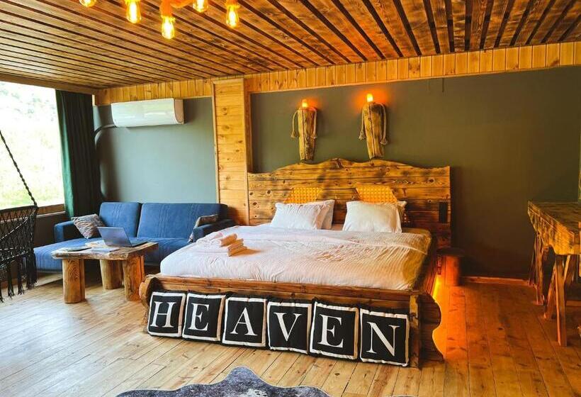 سوییت لوکس, Heaven Wooden Vip Bungalow