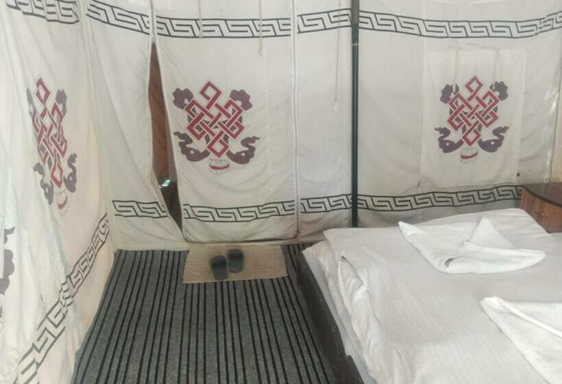 デラックスルーム, One Stop Camp   Tsokar Ladakh Ut