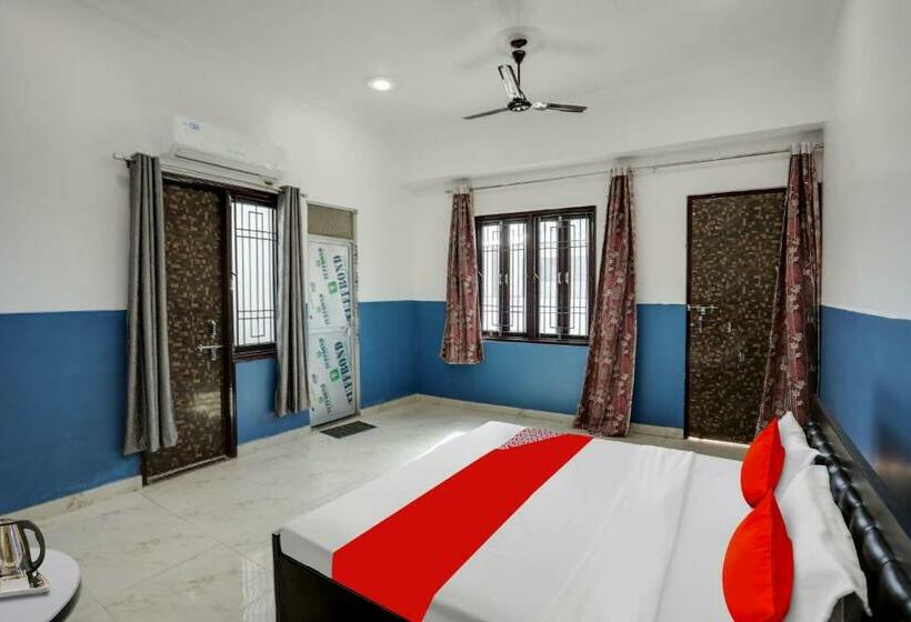 三人经典房间, Oyo Flagship 81149 Kiran Raj Palace
