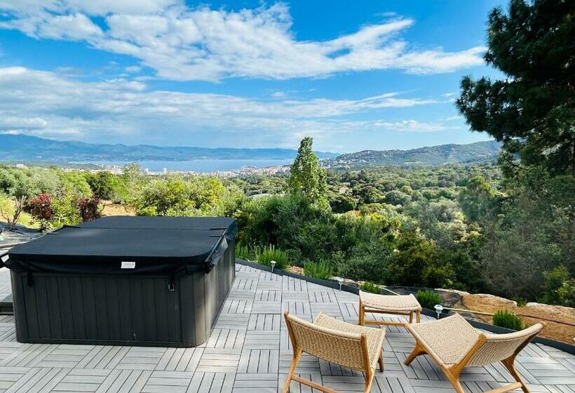 اتاق استاندارد با چشم‌انداز دریا, Casa Lc Chambre2 Vue Mer Jacuzzi