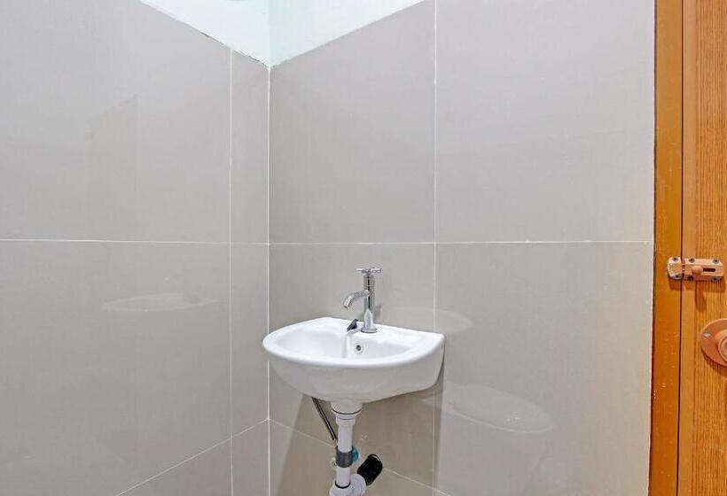 Quarto Deluxe, Oyo 92428 Samudera Guesthouse