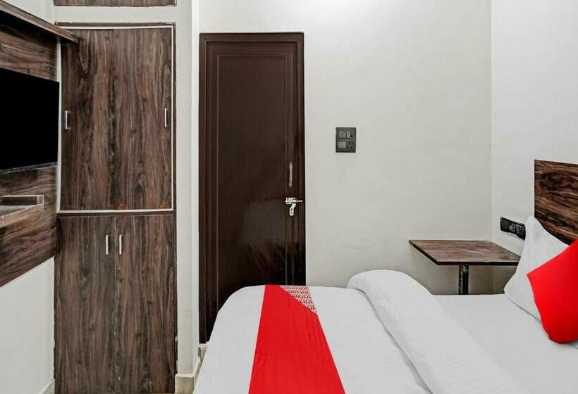 Трехместный Номер Классика, Oyo Flagship 81011  Palacio Inn