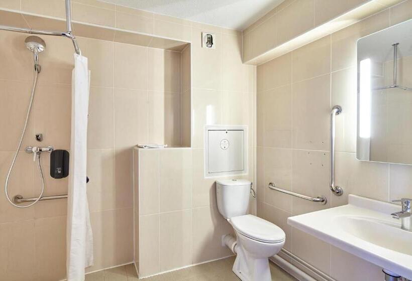 Номер Стандарт Адаптированный для Инвалидов, B&b Hotel Orly Chevilly Larue   Nationale 7