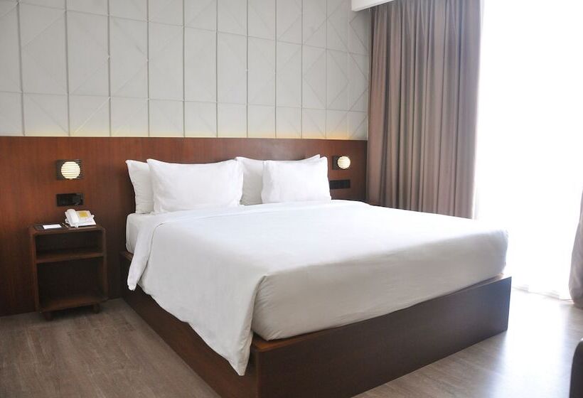 Номер Deluxe, Golden Tulip Pontianak