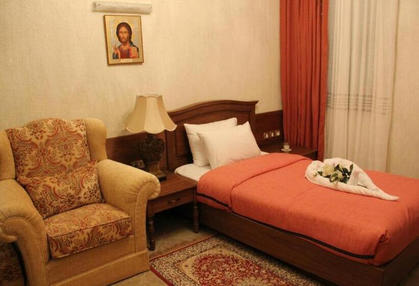 شقة غرفة واحدة, Russian Pilgrim Residence
