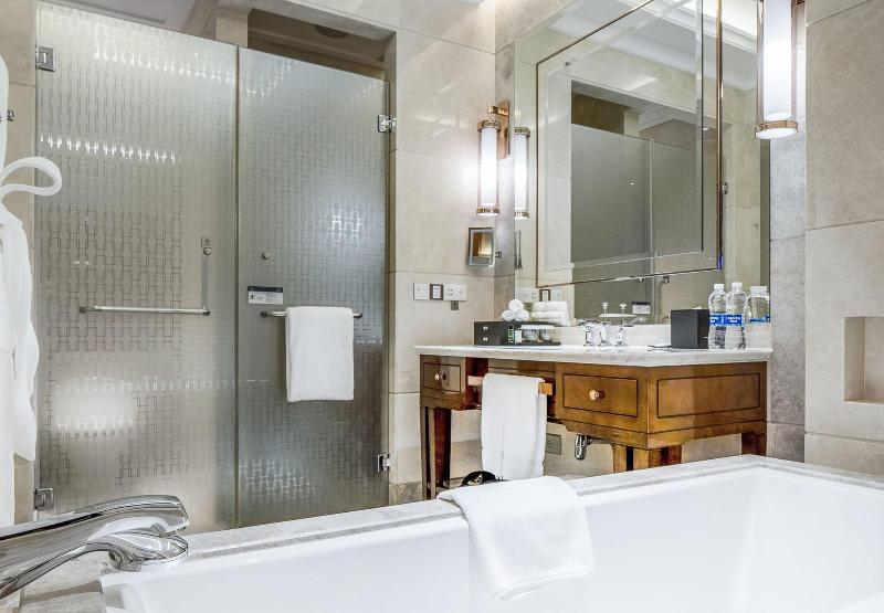 اتاق استاندارد با تخت بزرگ, Sheraton Grand Wuhan Hankou