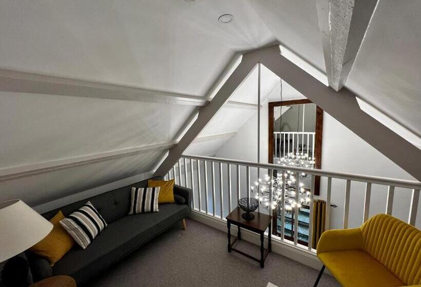 Апартаменты Superior 1 Спальня, The Lion, Tredington