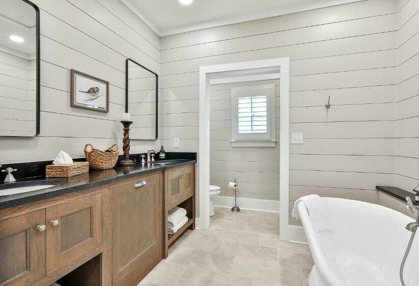 스위트 킹사이즈 침대, The Cottages At Laurel Brooke