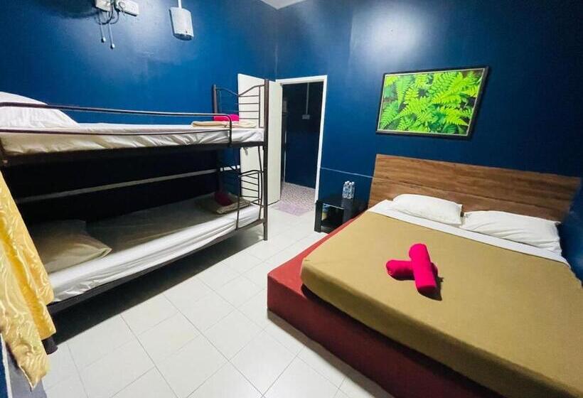 اتاق لوکس چهار تخته, Vintage Guesthouse