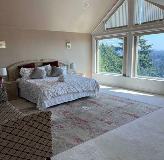Номер Deluxe Вид на Море с Балконом, West Vancouver Luxury Home