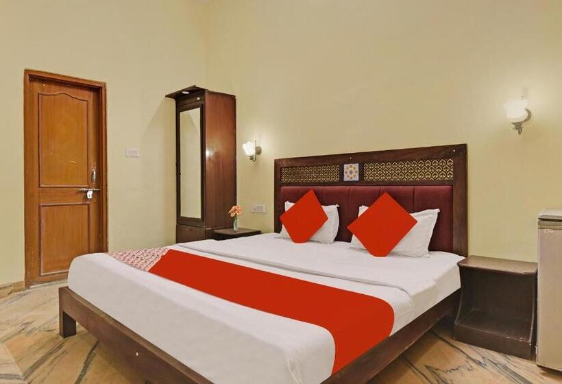 Трехместный Номер Классика, Flagship Hotel Kartikey Stays