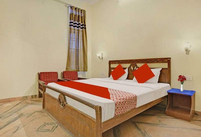 Трехместный Номер Классика, Flagship Hotel Kartikey Stays