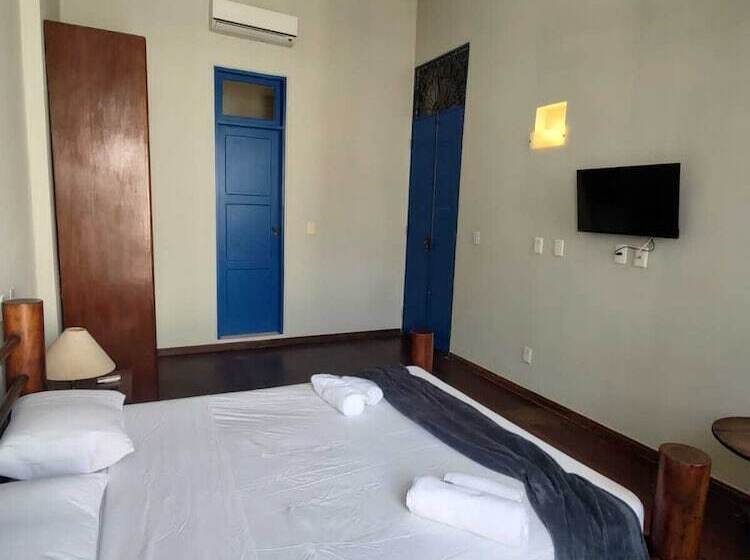 اتاق سوپریور سه تخته, Villa Salvador