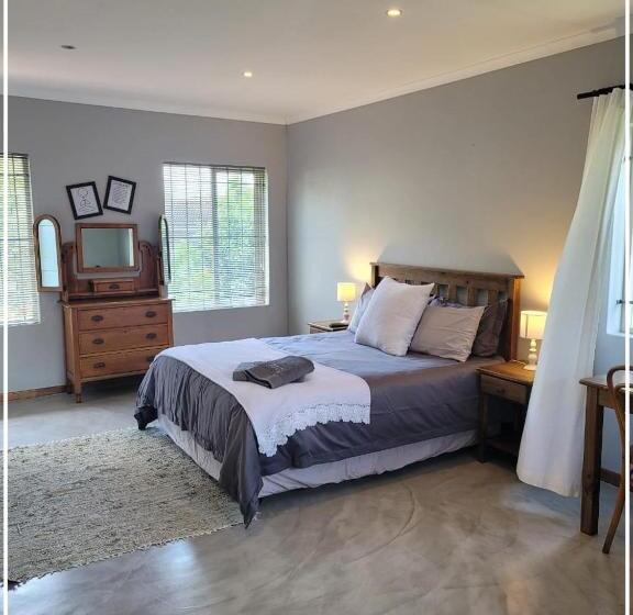 Апартаменты 1 Спальня Вид на Сад, Soos Bed & Breakfast
