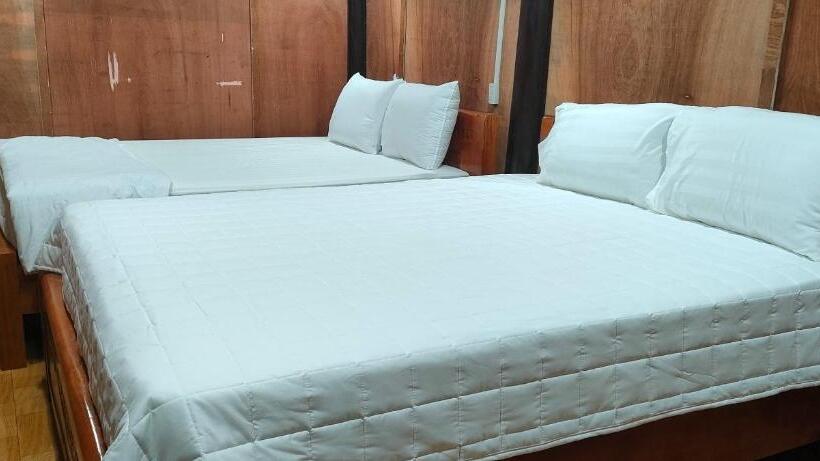 اتاق استاندارد چهارنفره با سرویس بهداشتی مشترک, Bee Lucky Homestay Cat Ba Island