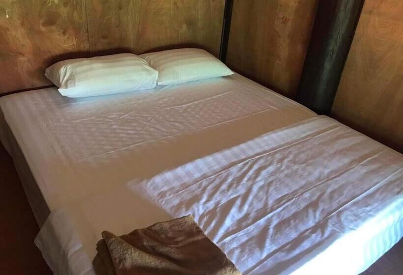اتاق استاندارد چهارنفره با سرویس بهداشتی مشترک, Bee Lucky Homestay Cat Ba Island