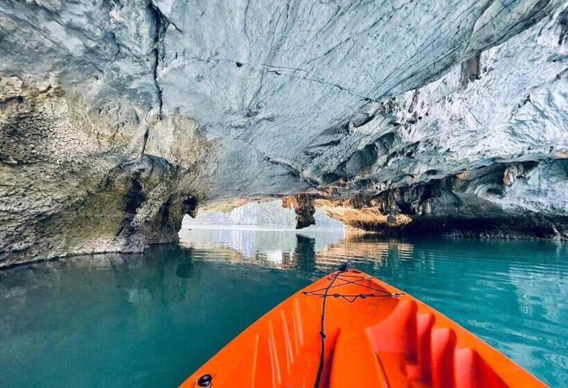 اتاق استاندارد سه نفره, Bee Lucky Homestay Cat Ba Island