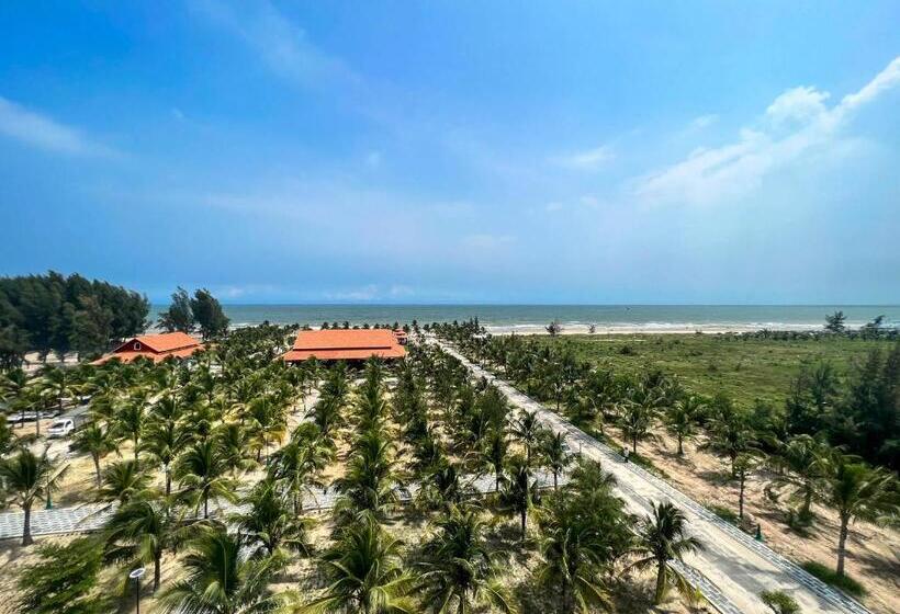 اتاق لوکس با بالکن و چشم‌انداز دریا, Hodota Cam Binh Resort & Spa Lagi Beach