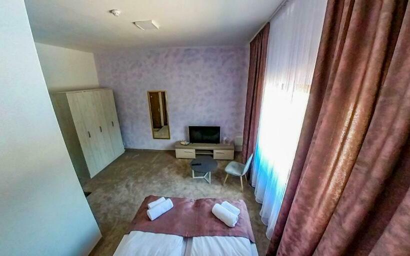 اتاق راحتی سه تخته, Stari Grad Fojnica