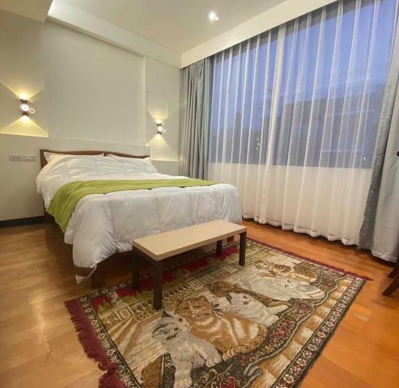 اتاق استاندارد با سرویس بهداشتی مشترک, Lemuju B&b
