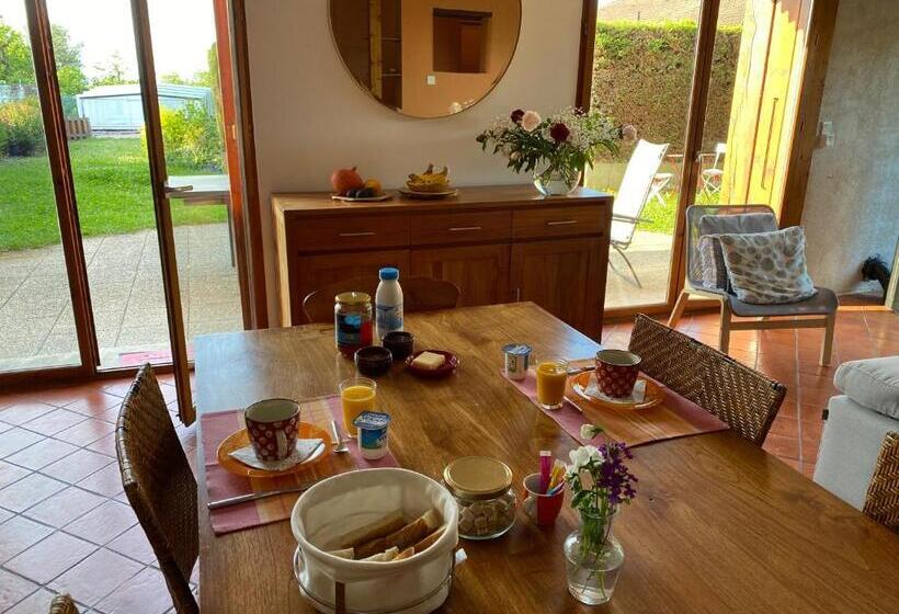 Дом 4 Спальни, Maison D Hôtes   La Grange Du Janin
