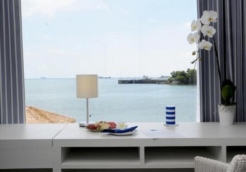 اتاق لوکس با چشم‌انداز دریا, Phuket Boat Quay