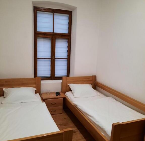 استودیوی استاندارد, Apartmani Aleksandar