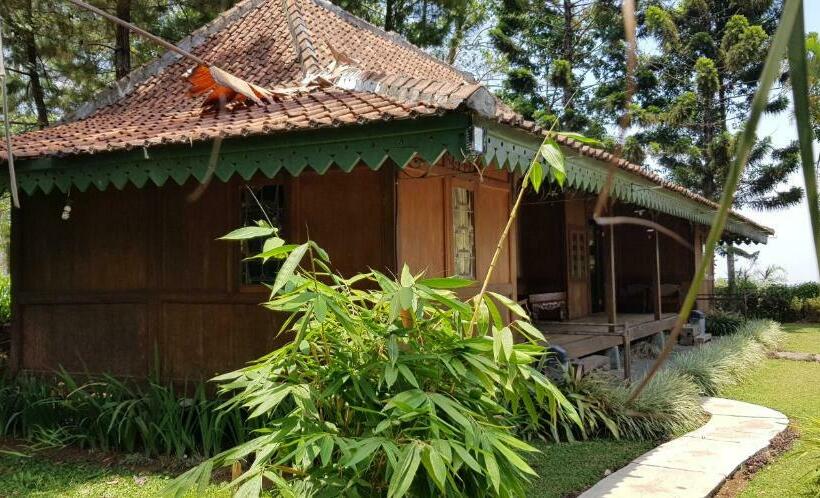 Бунгало Стандарт, Katumbiri Resort