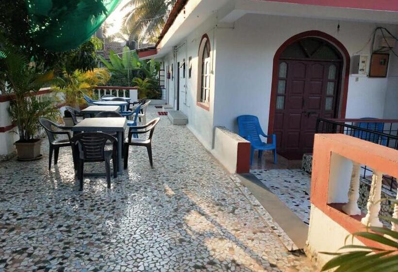 Студия Стандарт, Alexmarie Guest House 5 Min To Candolim Beach