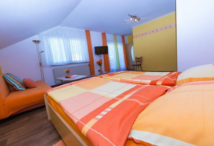 Номер Стандарт с Балконом, Grünes Paradies  Garni