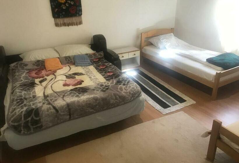 اتاق استاندارد, Guest House Ulaj