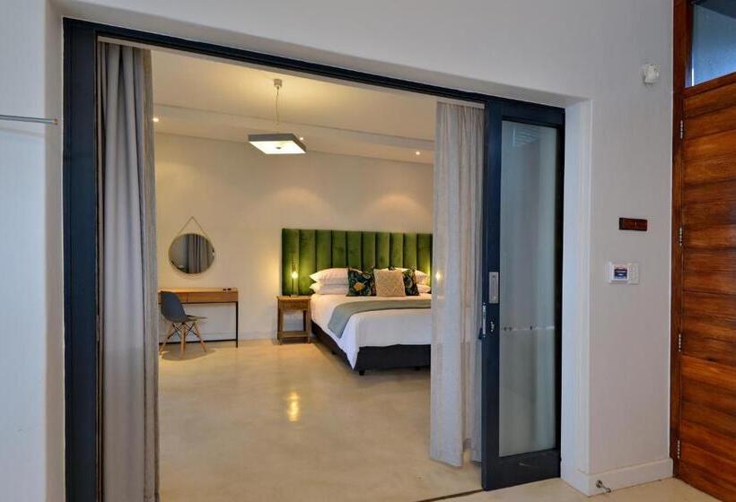 اتاق استاندارد, Ladybird Lodge