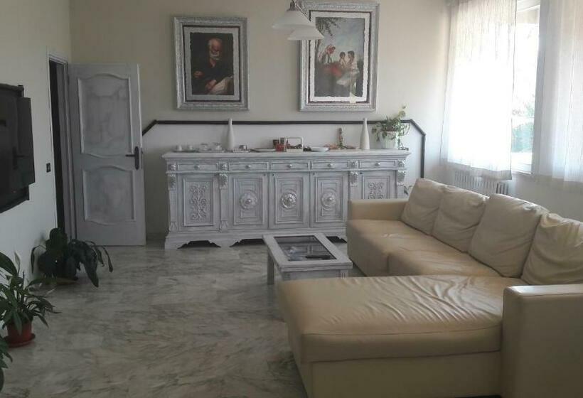 خانه 1 خوابه, Villa Happy Days
