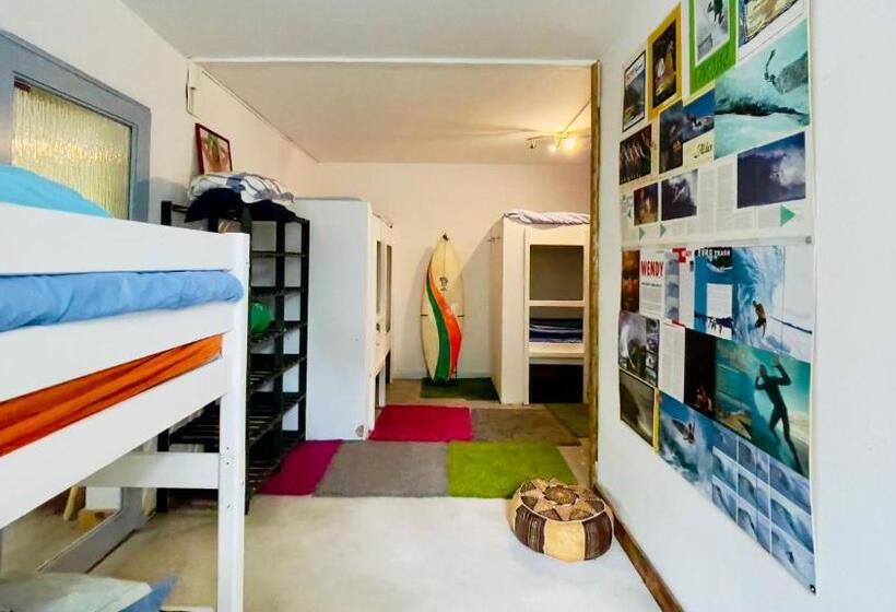 Дом 1 Спальня, Carwyns Surf House