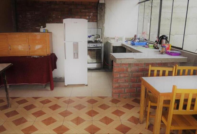 اتاق خانوادگی, Nery Lodging
