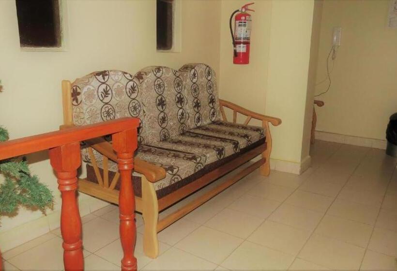 اتاق استاندارد سه نفره, Nery Lodging