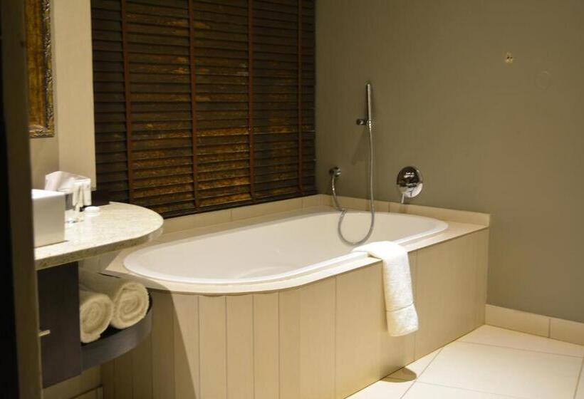 Номер Стандарт с Террасой, Legend Simba Safari   Legend Golf Safari Resort