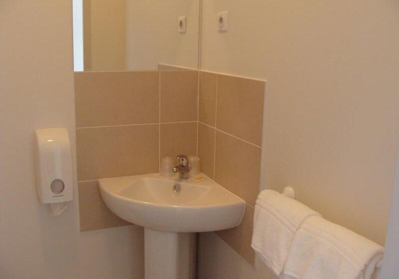 Номер Стандарт, Ashley Hotel Le Mans Sud