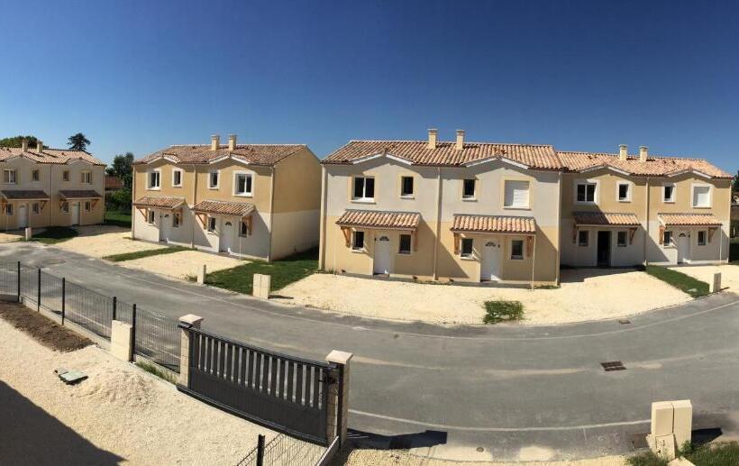 Вилла 1 Спальня, La Residence Les Grands Vignobles